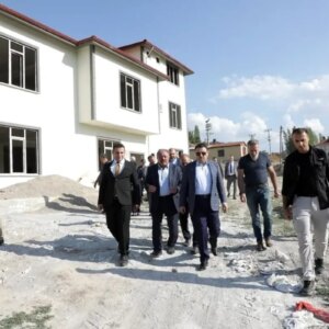 vali isindan gurpinar koyune ziyaret cFPWg4Wi