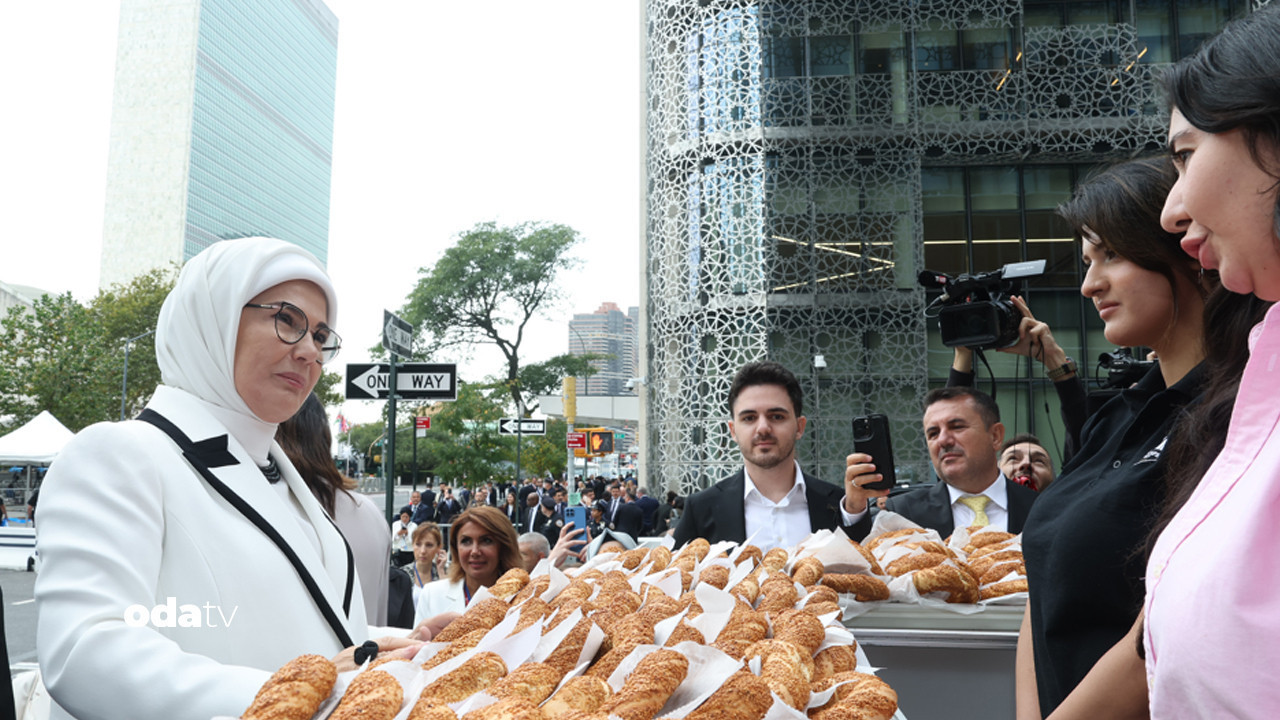 emine erdogandan new yorkta simit standina ziyaret 7ebAvg6i