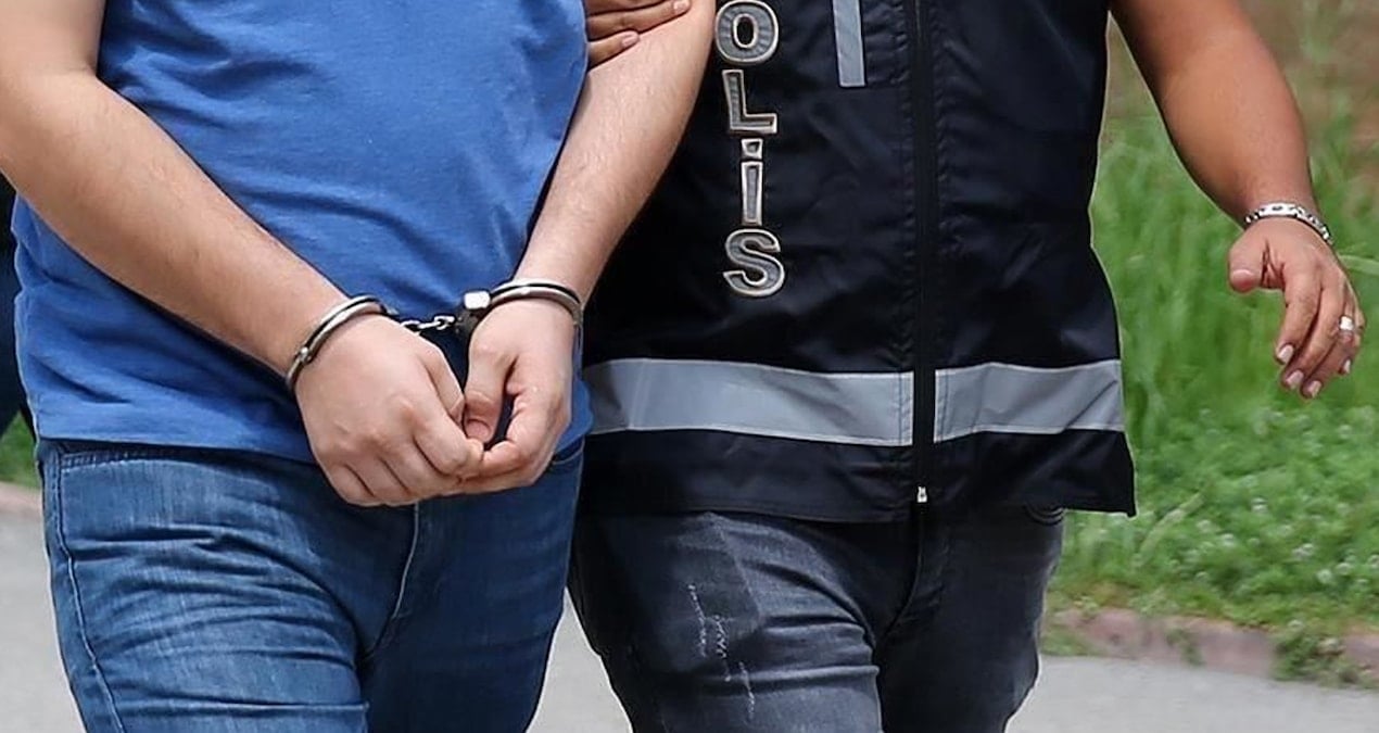 yurt disina kacmaya calisan 2 kisi yakalandi VJXjrywb