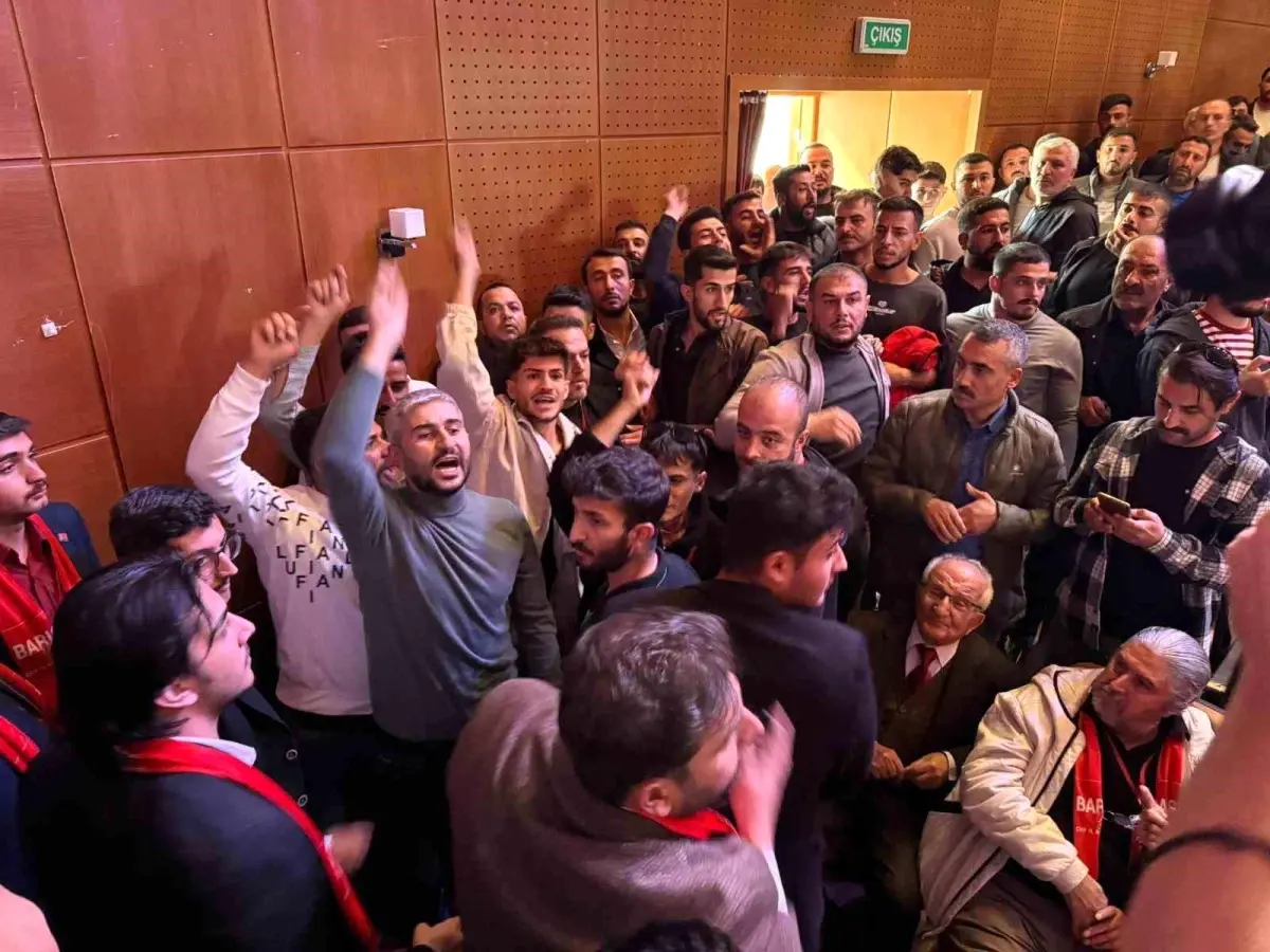 chp malatya il kongresinde kavga cikti urPSsjan.jpg