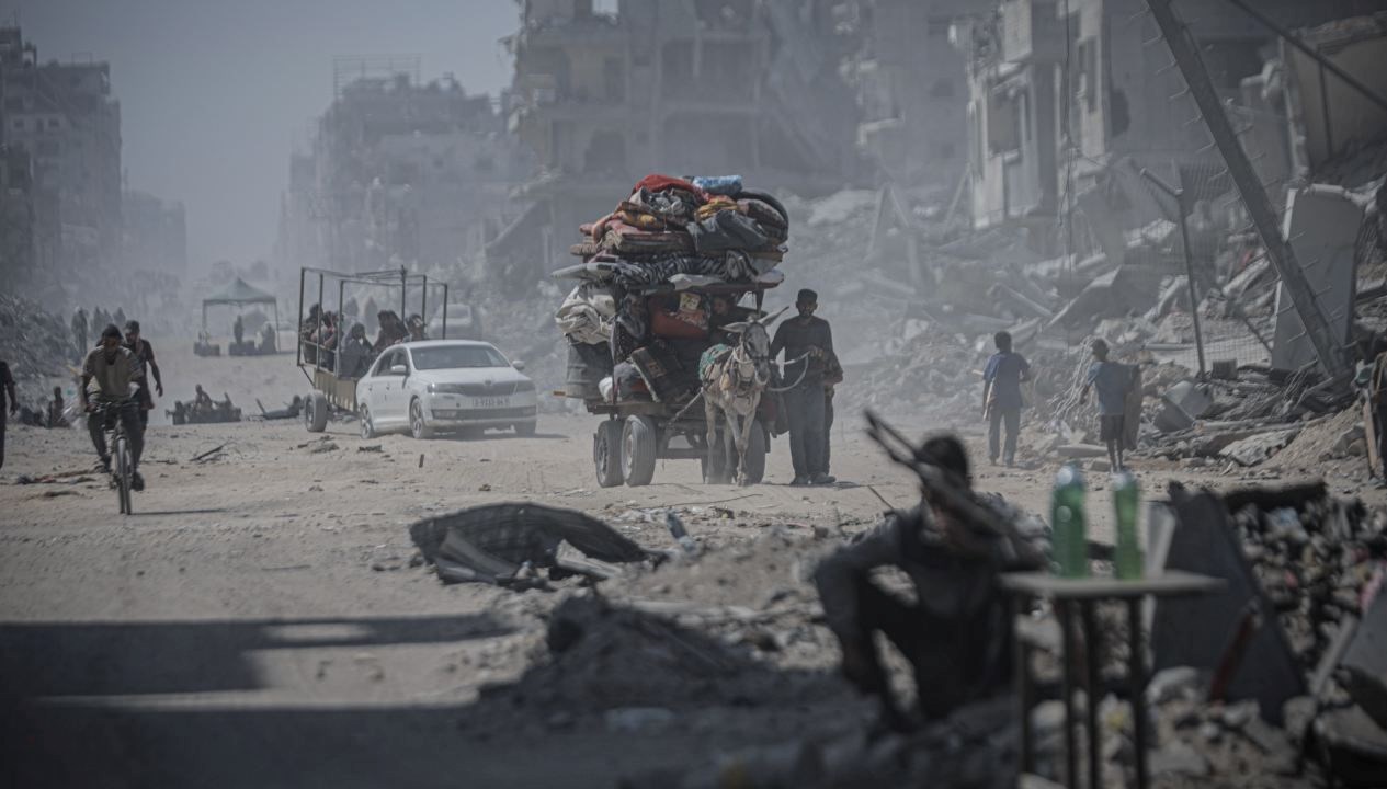 israil askerleri gazzede evini kontrol eden filistinliyi katletti XWh29p1H.jpg