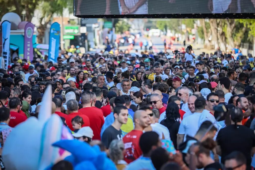lefkosa maratonunun halk kosusu gerceklesti 8GFaji4L.jpg