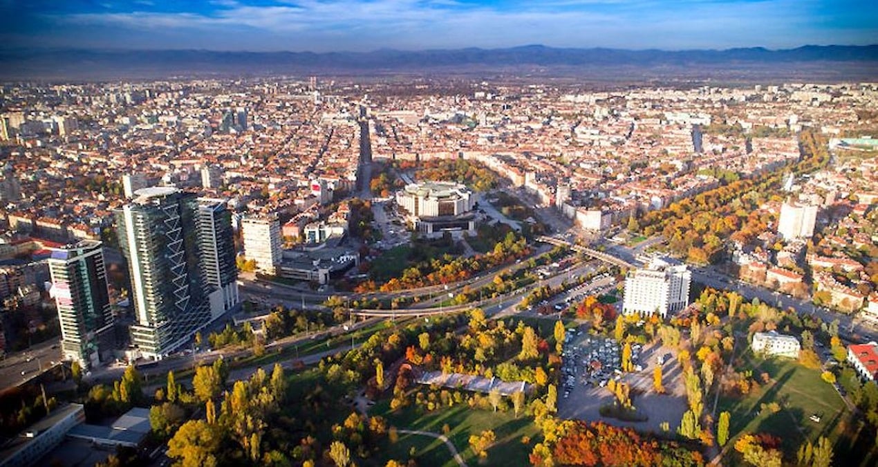 para birimleri degisiyor diye resmi tatil yapilacaklar R94Ecpa3