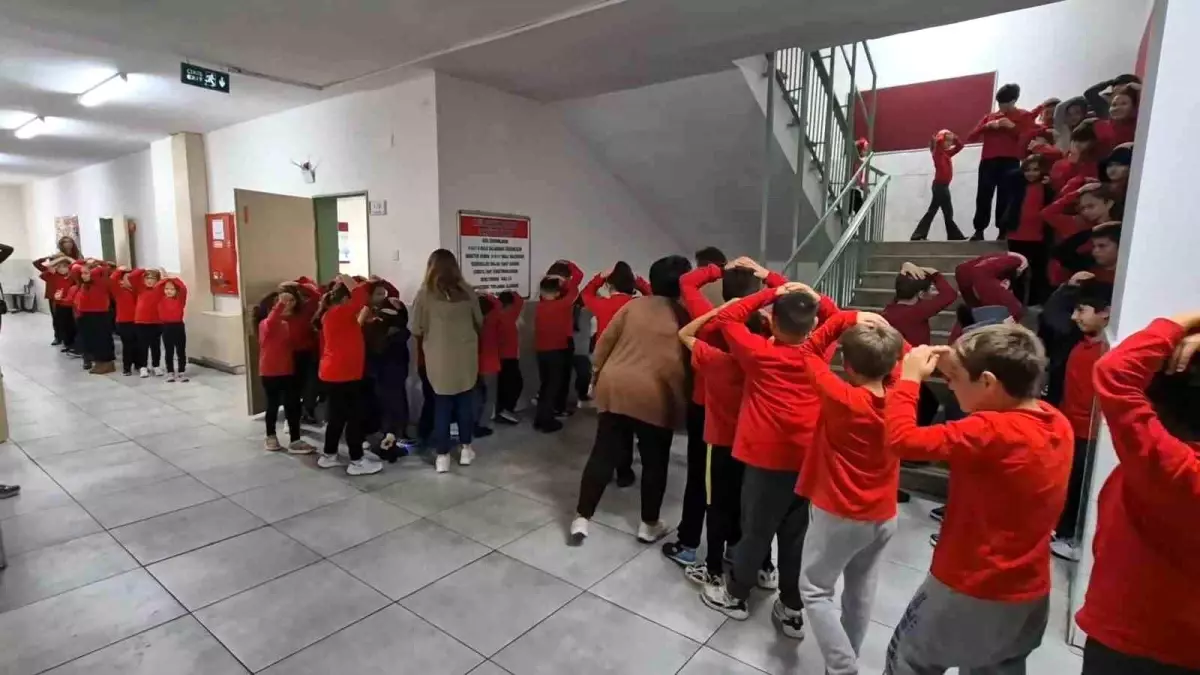 tekirdagda deprem tatbikati basariyla gerceklestirildi f7Ydk9h5.jpg