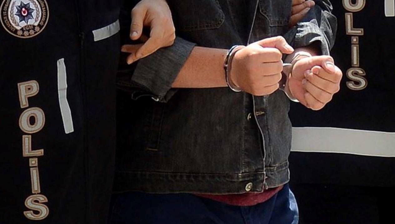 vanda uyusturucuyla yakalanan iranli tutuklandi AzWrrugC