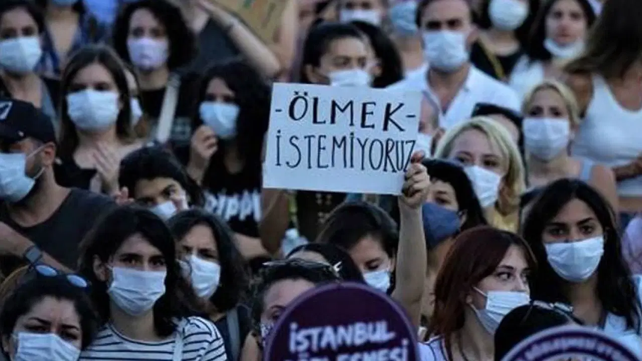 bir kadin daha canice katledildi 75 bicak darbesiyle olduruldu gfX5DVPE.jpg