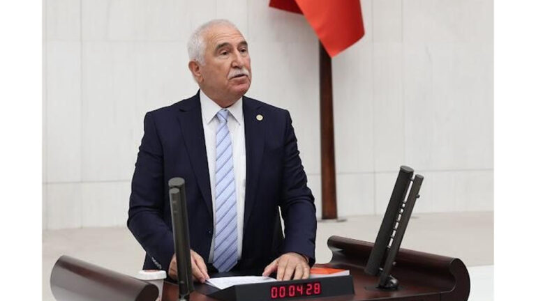 tokatta-madencilik-tepkisi-topragimizi-teslim-etmeyecegiz-WDRsQ1Hd