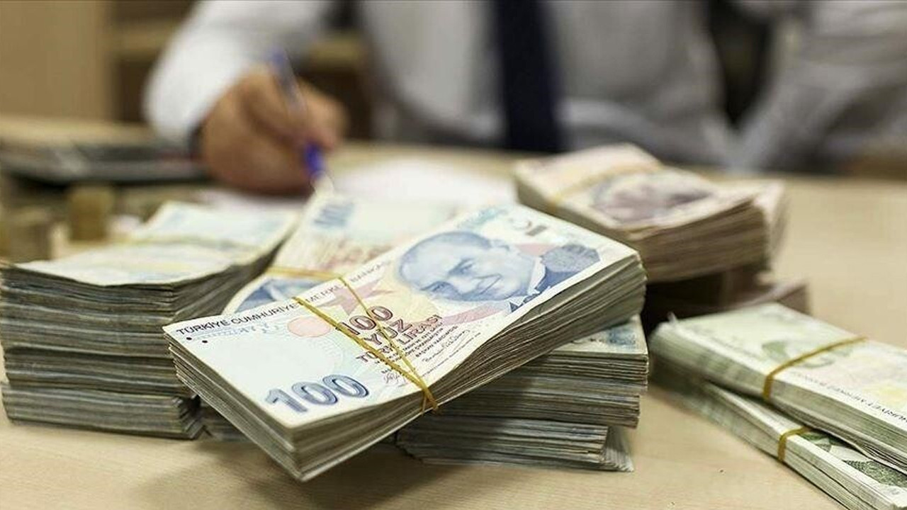 aile-ve-genclik-fonu-kapsaminda-bu-ay-1-milyar-228-milyon-lira-odeme-yapildi-DrpG6BSC
