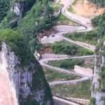iki-dagin-arasina-bu-yolu-sikistirmislar-YpArFGB8