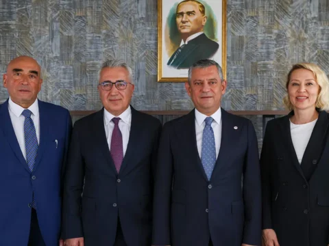 Yeni parti ilk ydk toplantisini yapti HCC9hgEq
